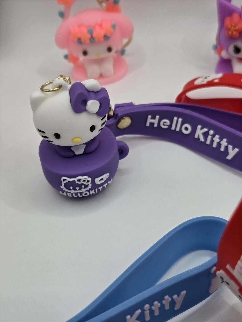 New Hello Kitty "KITTY" In A Cup Assorted Colors Keychains - Picture 4 of 12